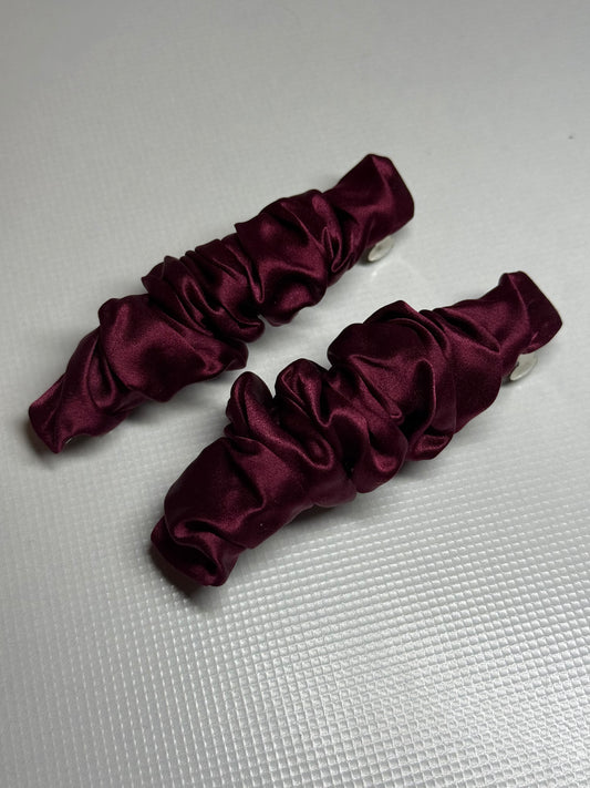 Natūralaus šilko Bordo didelis segtukas raukinukas