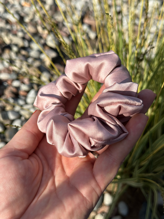 Armani “šilko” pelenų rožinė gumelė